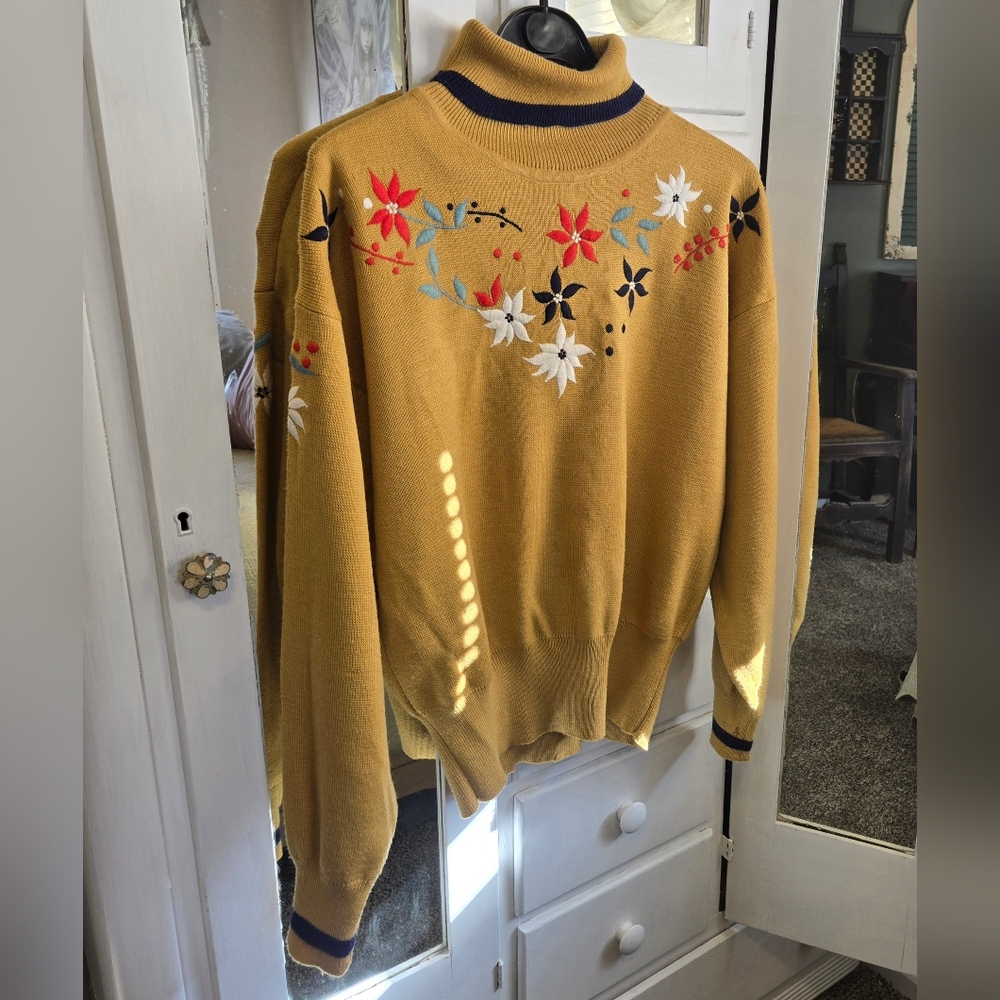 Vintage Obermyer Classic Skiwear Sweater  Gold Embroidered Floral Sz M
